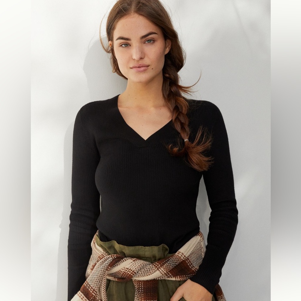 Anthropologie Maeve NWT Thea Ribbed V-Neck Pullover Sweater Black, Sz Small
